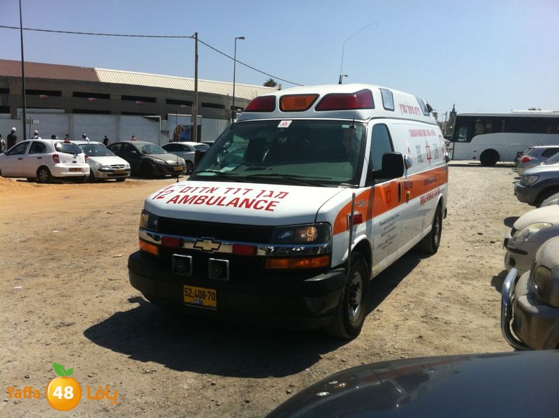 ambulance nakhom 818 (1).jpg
